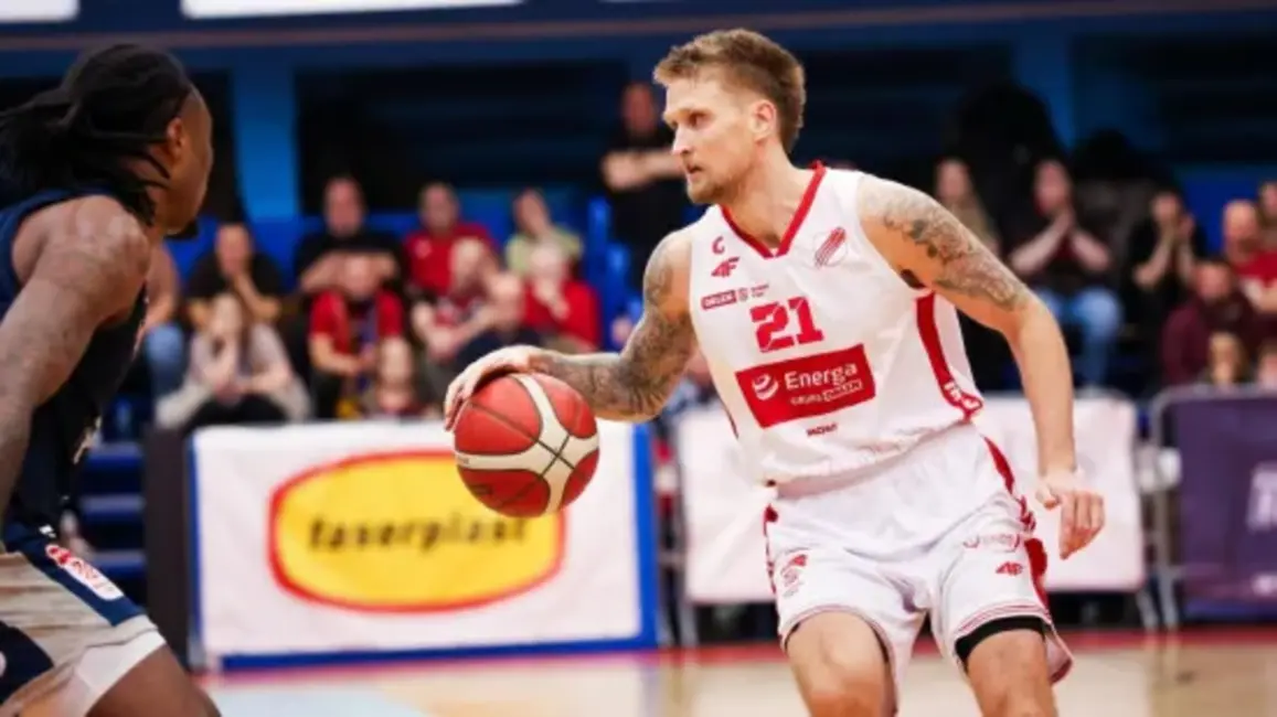 Latviešu Leģionāri: Šķēle un Lomažs kopā gūst 40 punktus Polijas un Lietuvas līgu spēlēs