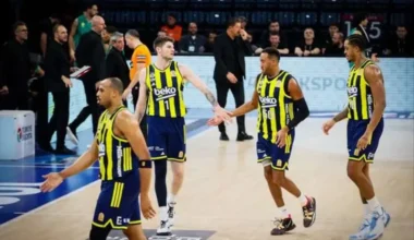 Latviešu dueļa rezultāts: Žagara «Fenerbahce» Stambulā cieš negaidītu sagrāvi pret Šiliņa «Trabzonspor»