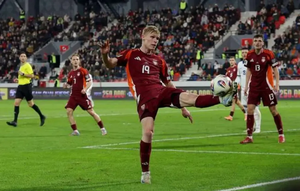 Latvijas Futbola Izlase FIFA Rangā Stabili Turas 140. Pozīcijā; Baltijas Kaimiņi Stabili