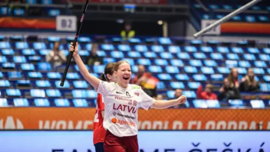 Latvijas florbolistes atspēlējas un izcīna piekto vietu pasaulē