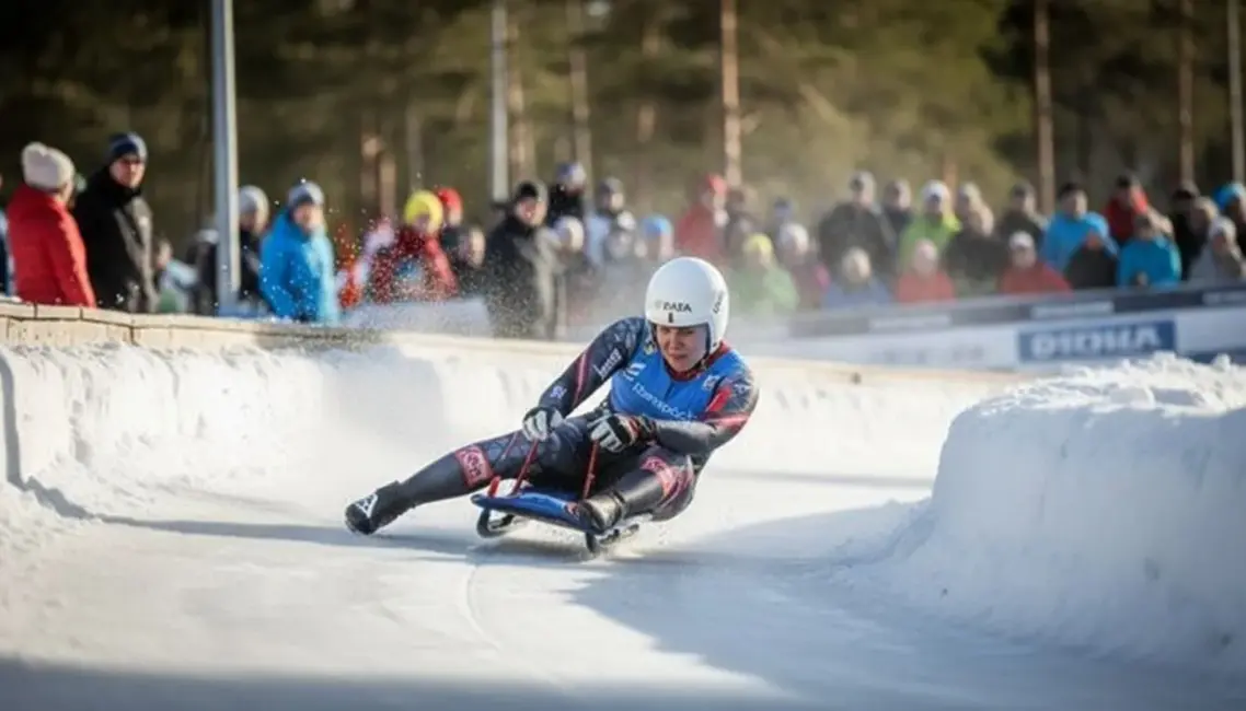 Latvijas kamaniņbraucēji Pasaules kausa posmā uzreiz aiz pirmā trijnieka