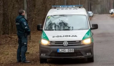 Lietuvā plašas kratīšanas kontrabandas tīklā: 21 aizturētais par cigarešu tranzītu no Baltkrievijas