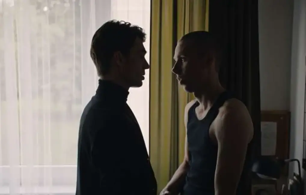 Lietuviešu neo-noir trilleris "The Activist" nonāk "HBO Max" Latvijā ar stāstu par LGBTQ kopienu un atriebību