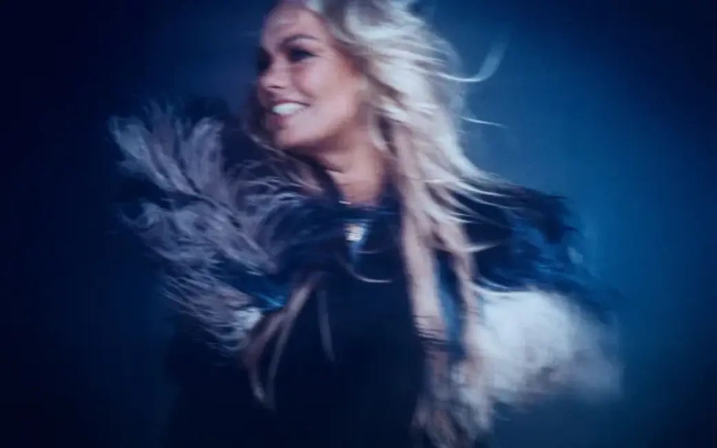 Linda Leen dāvā jaunu skaņdarbu “Total Affection” un izziņo gaidāmo EP triloģiju “Waves”