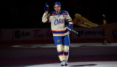 Makdeivids izcīnās ar "Flames", Edmontonai panākums pirms pārtraukuma