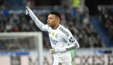 Mbapē skaisti vārti un Rodrihu uzvaras moments nodrošina "Real" Madrid grūtu uzvaru pār "Alaves"