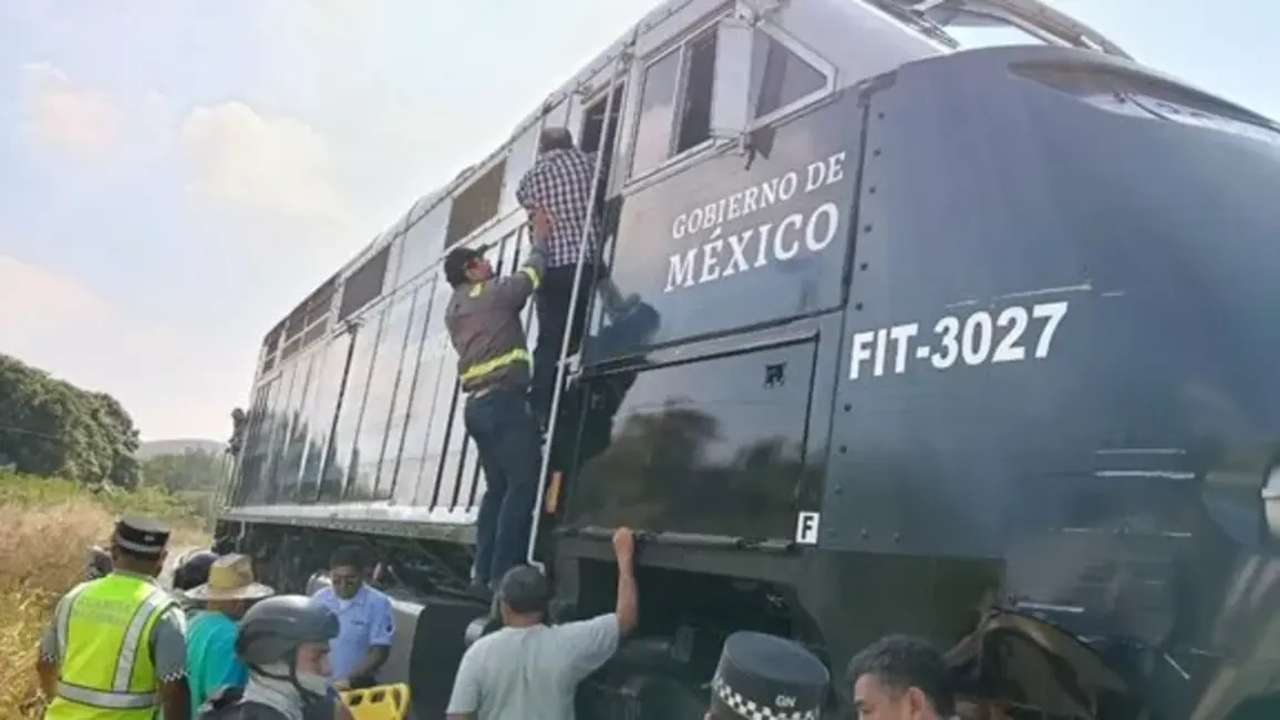 Meksikā vilciena avārijā bojā 13 cilvēki, teju 100 ievainoti