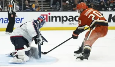 Merzļikins demonstrē meistarību, taču "Blue Jackets" pagarinājumā zaudē spēcīgajiem "Ducks"