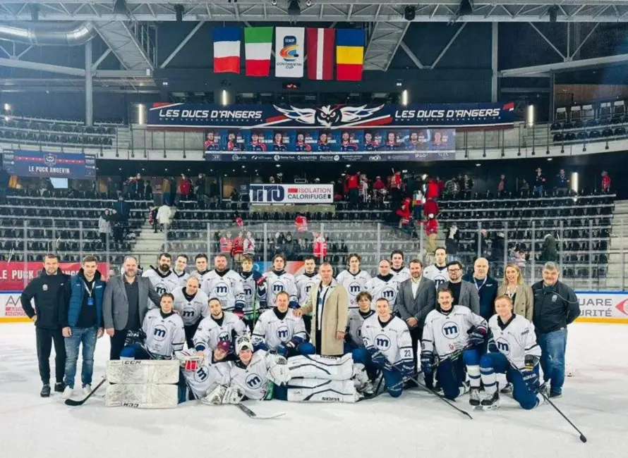 Mogo/RSU Hokejisti Francijā Pārspēj Rumāņus un Nodrošina Ceļazīmi uz IIHF Kontinentālā Kausa Finālturnīru