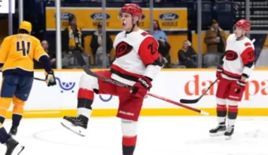 NHL Vārtsargi Uzmanības Centrā: Sentluisai Pietiek ar Vieniem Vārtiem, Jūtai un Karolīnai — Uzvara Izbraukumā