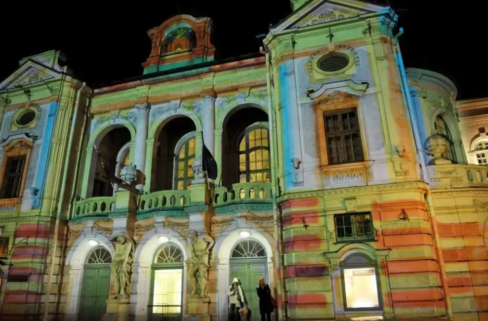 Nacionālais teātris saskaras ar budžeta samazinājumu – vai biļešu cenas pieaugs?