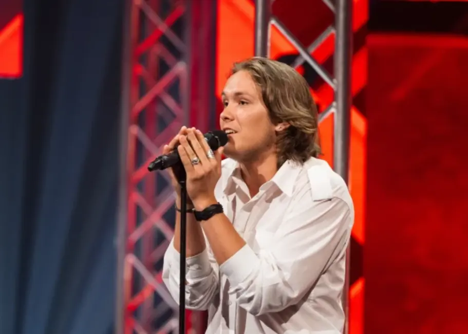 No kalnu trasēm līdz dziedātāja spīdeklim: Jurģa Nameja Zvejnieka aizraujošais ceļš uz "X Faktora" finālu