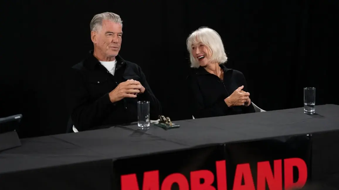 No karalienes un slepenā aģenta līdz mafijai: Mirena un Brosnans atklāj lomu pievilcību