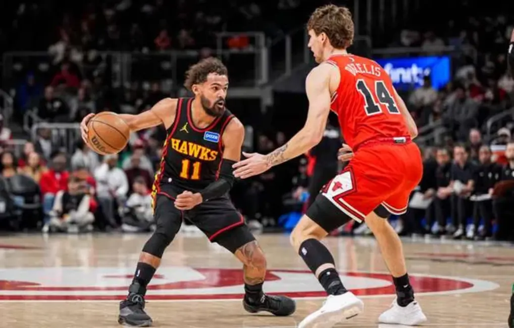 Pārsteidzošs Rezultāts: Treja Janga Atgriešanās Neaptur Čikāgas “Bulls”, “Hawks” dramatiski zaudē 150:152