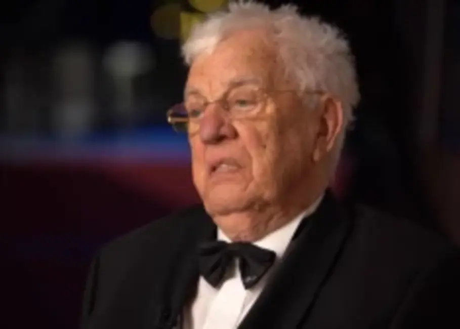 Raimonds Pauls iebilst pret savu vārdu nosaukumu Dziesmu svētku rīkošanu: "Tos es gribu aizliegt!"