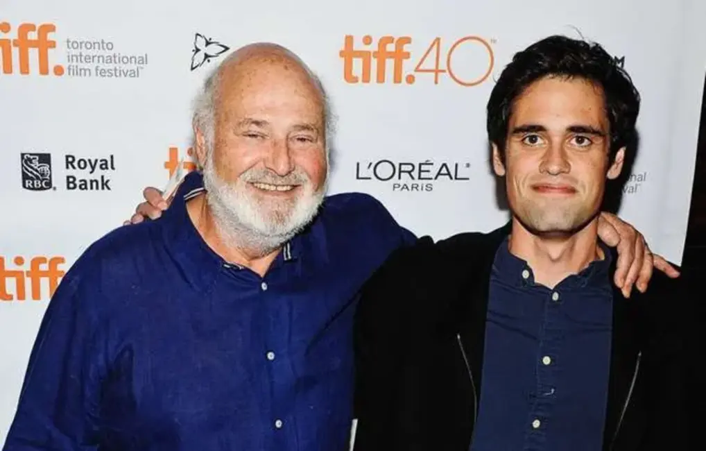 Režisora Roba Rainera dēlam Nikam apsūdzības dubultslepkavībā – draud mūža ieslodzījums vai nāvessods