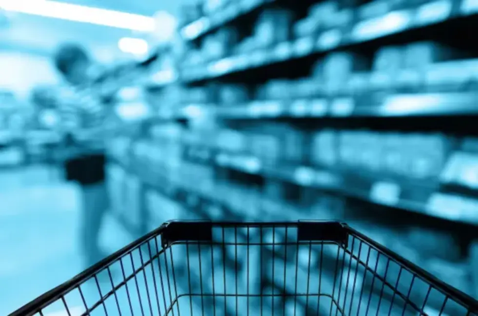 Rimi veikalos Latvijā plāno ieviest Smart-ID vecuma pārbaudes pašapkalpošanās kasēs