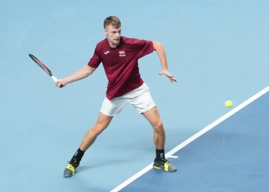 Roberts Štrombahs izkrīt no ATP Top 400, Latvijas sieviešu līderes turpina cīņu augšpusē