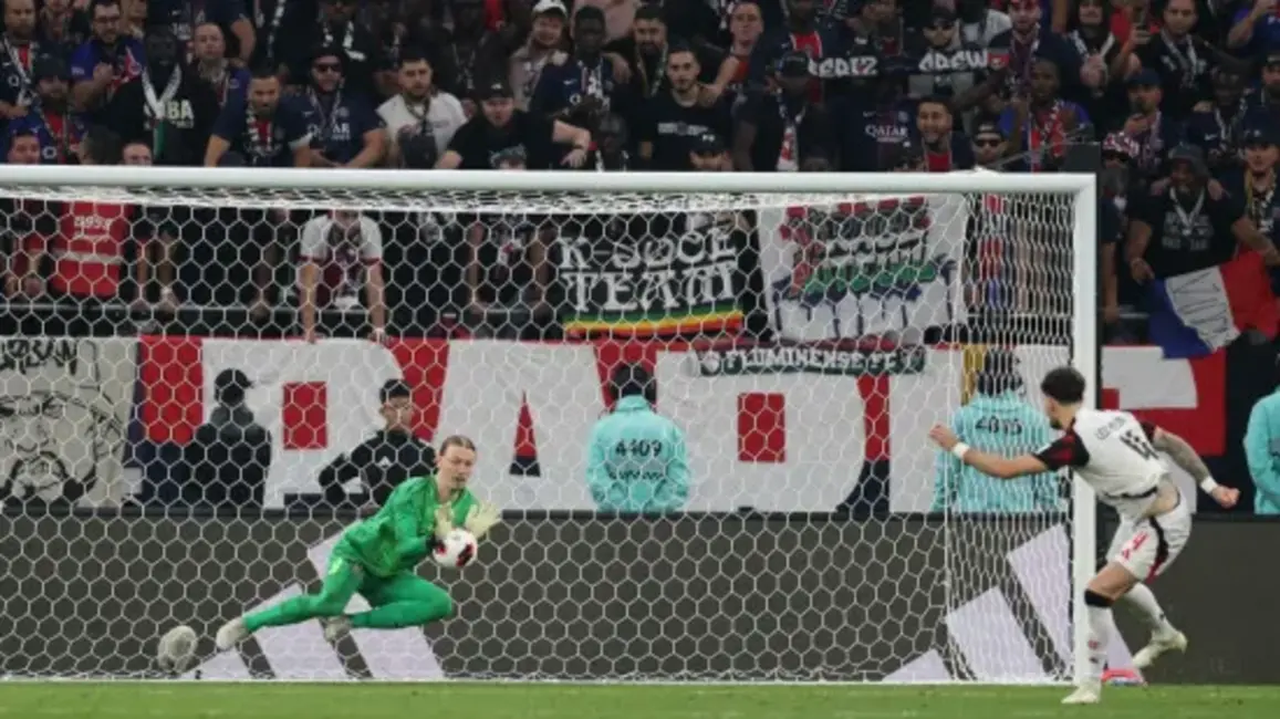 Safonovs kļūst par varoni: Atvairītas četras 11 metru pendeles, PSG izcīna Starpkontinentālo kausu Katarā