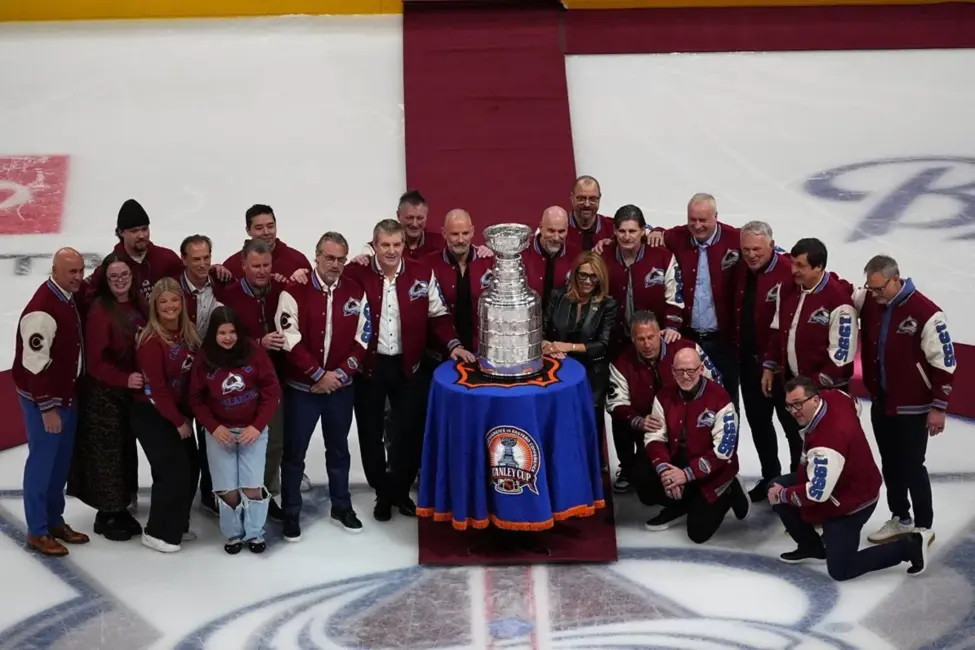 Sandis Ozoliņš godināts Denverā: «Avalanche» atzīmē Stenlija kausa izcīnīšanas 30. gadadienu