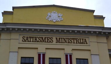 Satiksmes ministrija izstrādā regulējumu, lai 2027. gadā Latvijā varētu pārvietoties arī autonomi braucošie auto