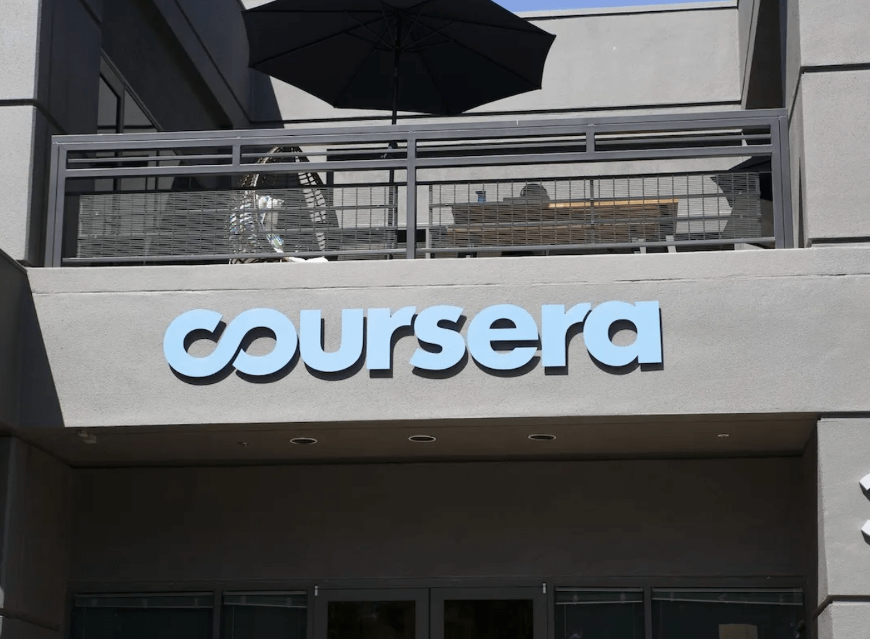 Apvienosies divas lielākās tiešsaistes apmācību platformas “Coursera” un “Udemy”