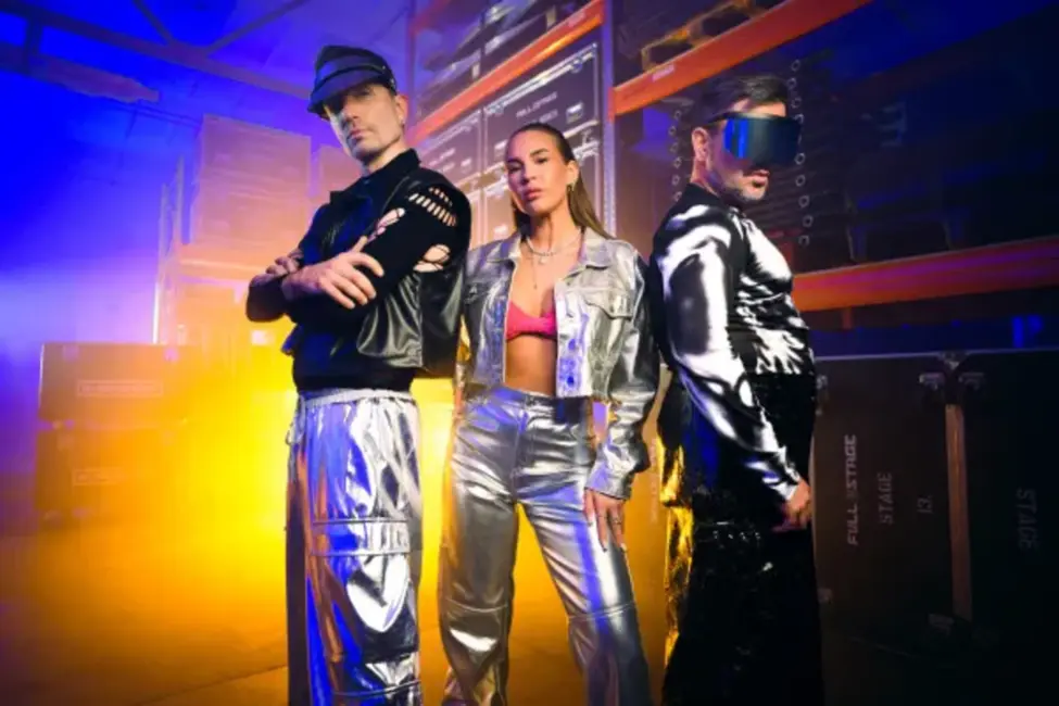 Sējāns un Busulis pārsteidz ar tehno dziesmu jubilāram Reinim Sējānam