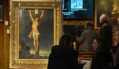 Sen atrastā Rubensa meistardarbs par Kristus krustā sišanu pārdots par 2,3 miljoniem eiro