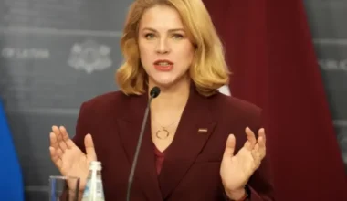 Siliņa: Apgalvojumi par "Rail Baltica" posma neveidošanu ir baumas