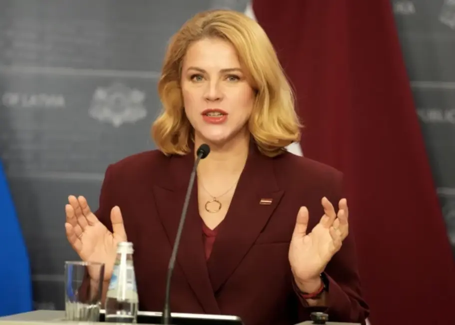 Siliņa: Apgalvojumi par "Rail Baltica" posma neveidošanu ir baumas