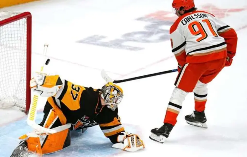 Šilovam sāpīgs zaudējums "Panthers" sastāvā, Merzļikins rezervē pret Karolīnu