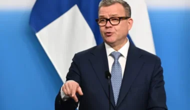 Somijas premjers Orpo brīdina NATO: Miers Ukrainā ar Krievijai labvēlīgiem nosacījumiem nozīmēs spēku pārvietošanu pie sabiedroto robežām