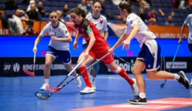 Šveices florbolistes bez liekām pūlēm sasniedz pasaules čempionāta pusfinālu