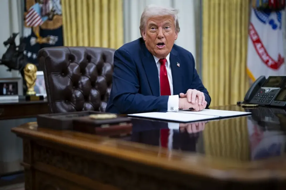 Tramps Parakstījis 901 Miljardu Dolāru Aizsardzības Budžetu, Stiprinot Baltijas Valstu Drošību