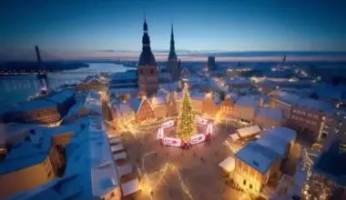 VIDEO: Digitālais mākslinieks Dreamchase Rīgai dāvā sirsnīgu Ziemassvētku noskaņu "Coca-Cola" stilā