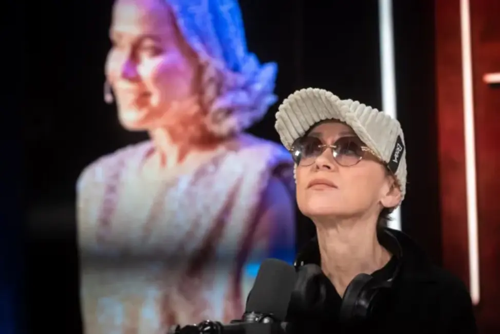 VIDEO: Rēzijai Kalniņai Šodien Dzimšanas Diena – Apsveic Izcilo Aktrisi un Režisori