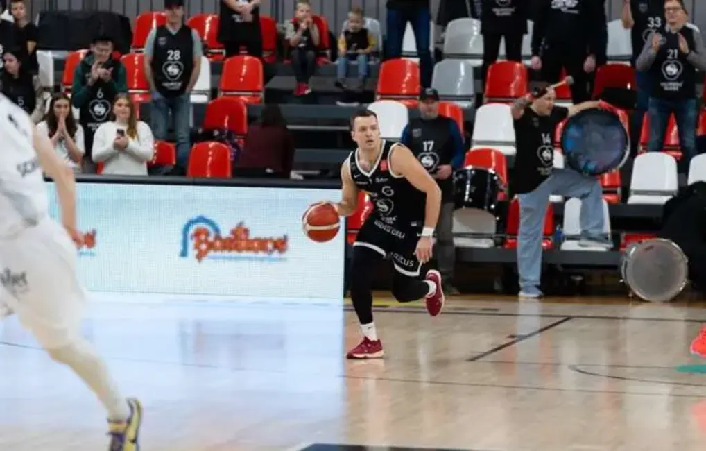 Valmieras basketbolisti atzīst Tallinas "Kalev/Cramo" pārākumu; Miškas pārstāvētā komanda uzvar ar 12 punktu starpību