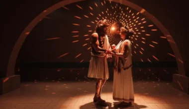 Valmieras teātrī pirmizrādi piedzīvo Eiripīda “Mēdeja” – dziļa eksistenciāla traģēdija Reiņa Suhanova interpretācijā