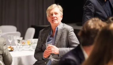 Ziemassvētku 'nozagtā' eglīte: Kā jokdaris Fredis atceras deficīta laiku Latvijas Radio