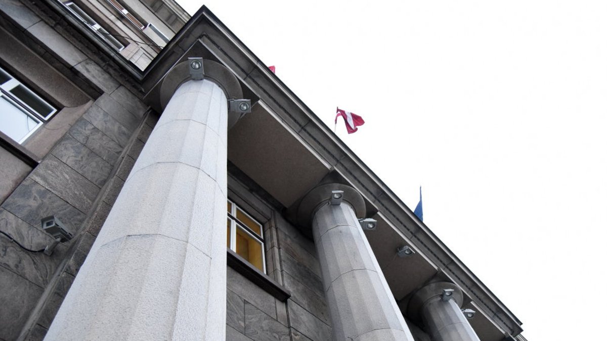 Pret vinješu nodevu komercauto līdz 3,5 tonnām pie MK protestē arī vairāki opozīcijas politiķi