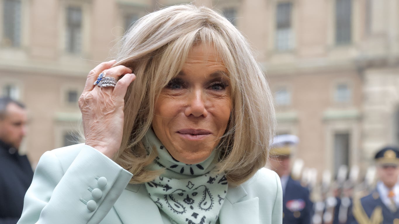 Francijas pirmās lēdijas Brižitas Makronas rupjība aizvainojusi tūkstošiem sieviešu — Santa