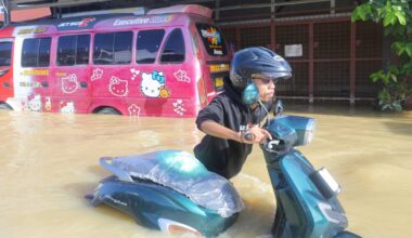 Plūdos un zemes nogruvumos Āzijā vairāk nekā 1000 bojāgājušo