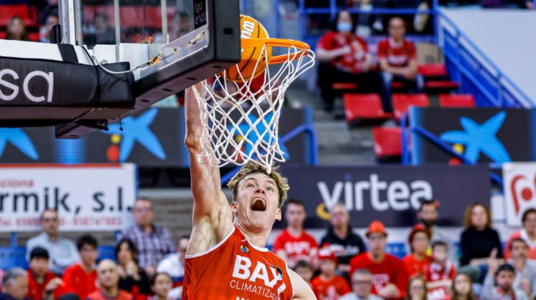 Šteinbergs iemet desmit punktus Eirokausā pret pastarīšiem – Basketbols – Sportacentrs.com