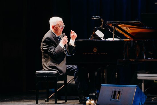 Maestro strikti iebilst pret viņa vārdā nosaukto Dziesmu svētku rīkošanu Maestro strikti iebilst pret viņa vārdā nosaukto Dziesmu svētku rīkošanu