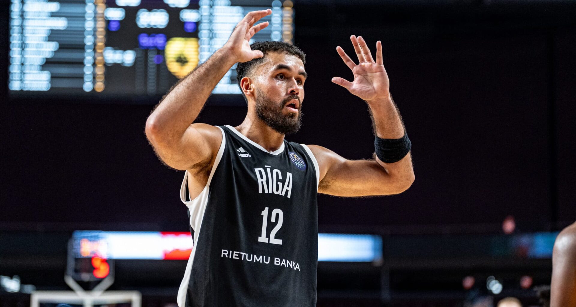 Kur karjeru turpinās "double-double" mašīna Toro?