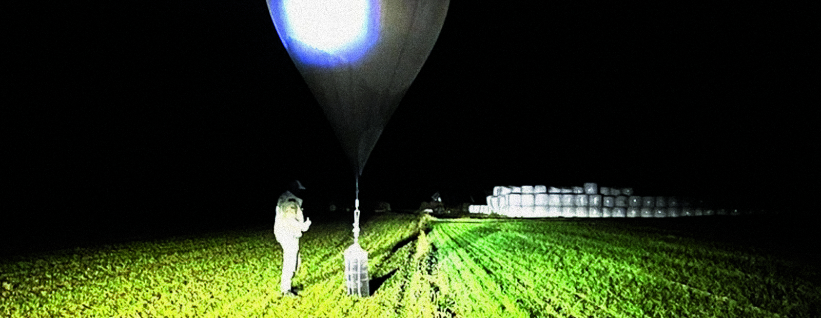 Kontrabandas balonu ēnā / Diena