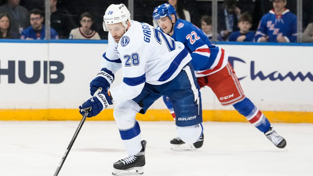 Girgensons darbīgs, Tampa uzvar arī pirmajā cīņā Ņujorkā – Hokejs – Sportacentrs.com