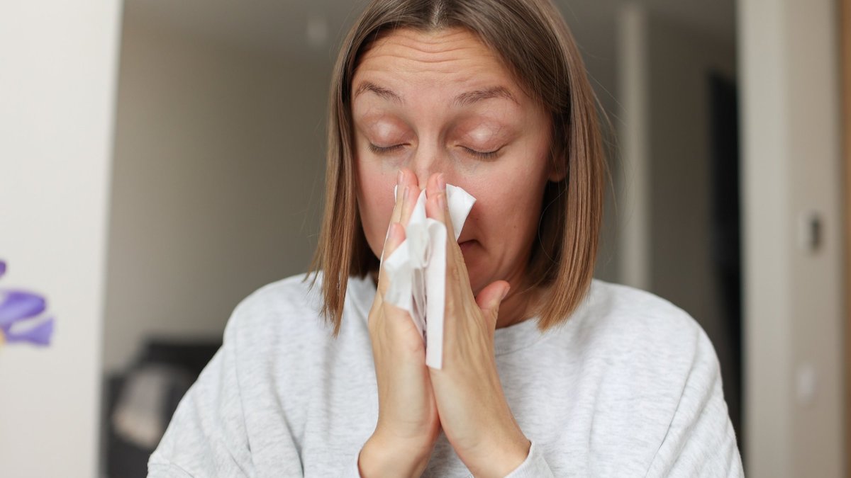 kā ārstēt iesnas, sāpošu kaklu un ausis