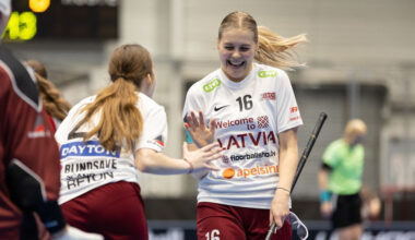 Latvijas florbolistes pasaules čempionātā dramatiskā cīņā tiek galā ar Slovākiju – Florbols – Sportacentrs.com