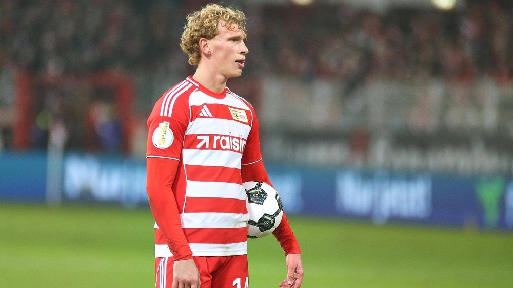 ''Union'' iesit četrus no pieciem vārtiem, taču Vācijas kausā tālāk soļo ''Bayern'' – Futbols – Sportacentrs.com